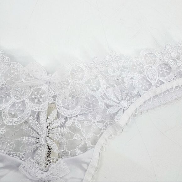 For Love & Lemons White Lace Bridal Thong NWOT XXS - Picture 2 of 9